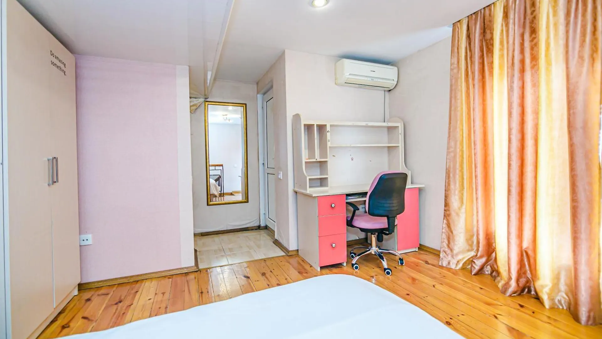 Deluxe Apartment In Baku