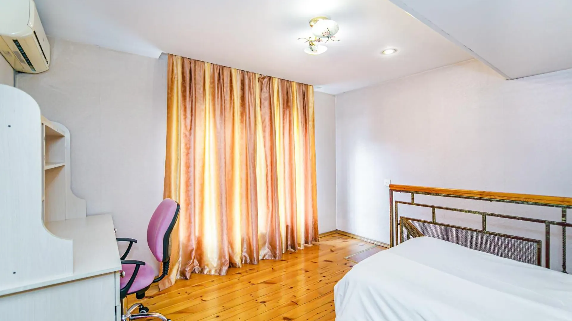 Deluxe Apartment In Baku